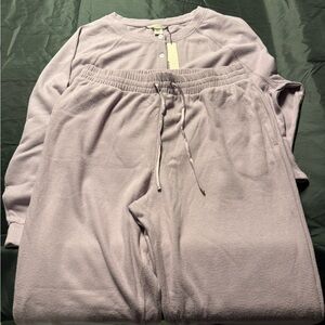 Victoria's Secret Lilac Lounge Set